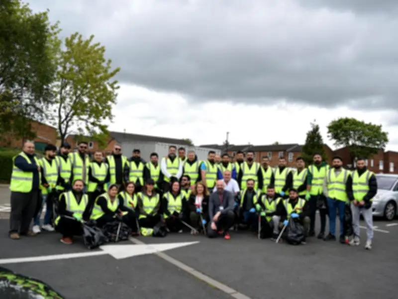 Kurdish Volunteers Litter-Pick in Newcastle to Give Back to Welcoming City