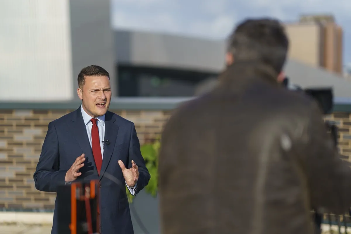 Angela Rayner Denies Wes Streeting's 'Open Door' to Private Sector in NHS