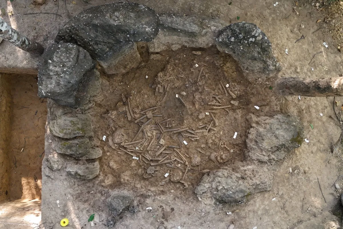Laos Stone Jars Were Family Crypts, Study Finds