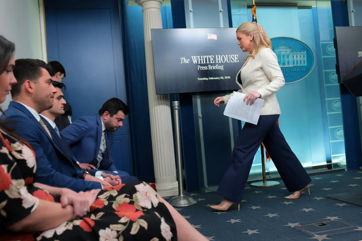 Leavitt Ends Briefing Over Lutnick Epstein Questions