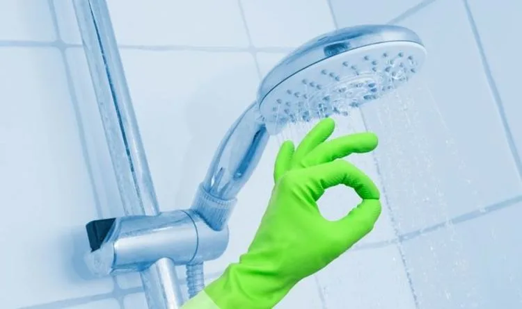 Clean Shower Screen in 10 Minutes with Lemon and Bicarbonate of Soda