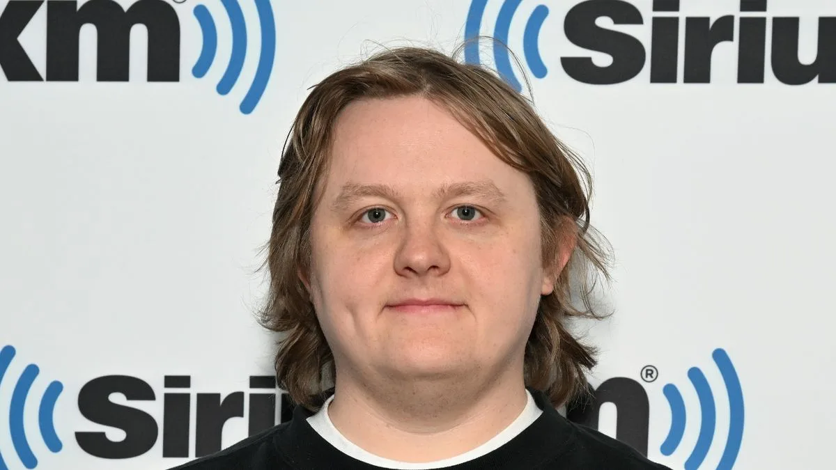 Lewis Capaldi's Dating History: From Love Island Star to Recent Romance