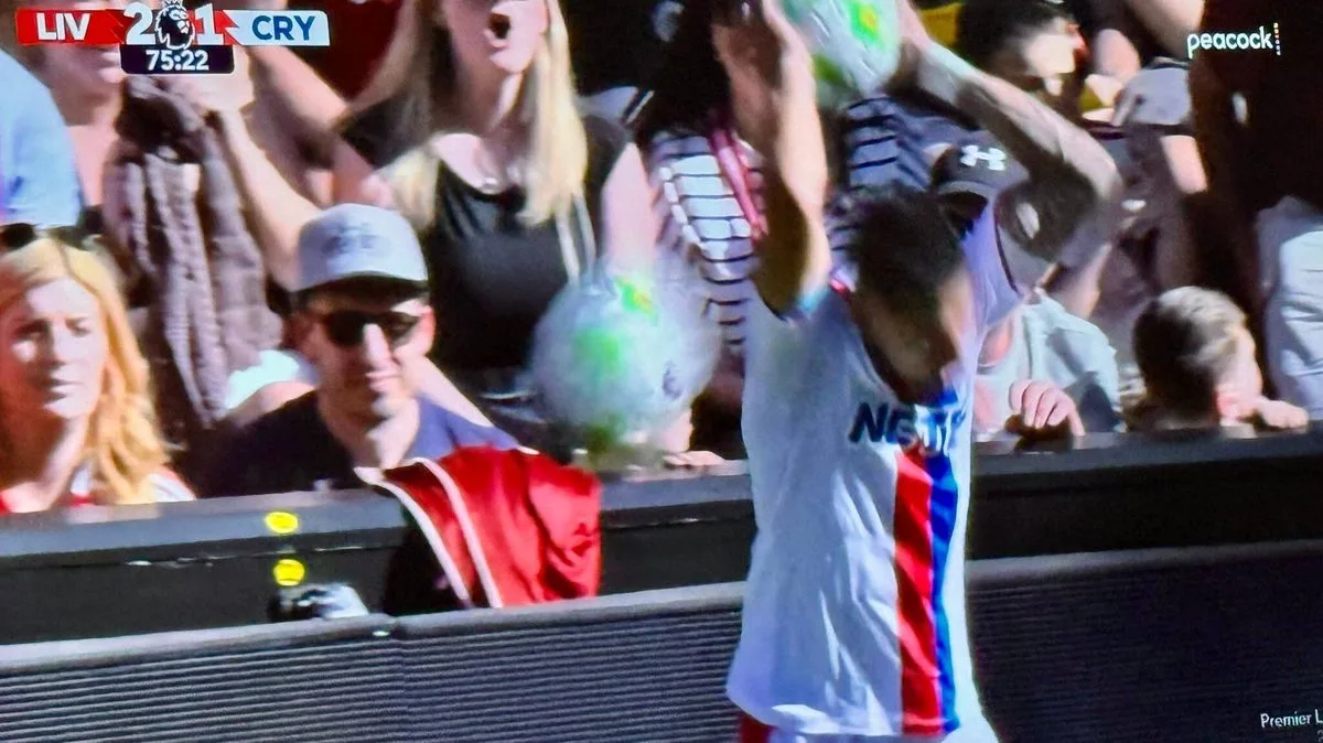 Liverpool fan hits Munoz with ball after controversial Palace goal