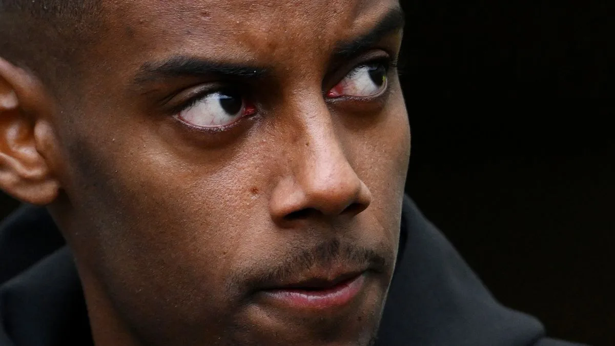 Alexander Isak Dismisses Exit Talk, Says Future Ambitions Can Be Achieved at Newcastle