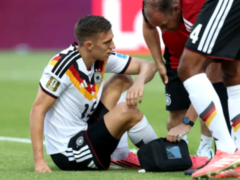 Liverpool target Schlotterbeck suffers World Cup injury blow