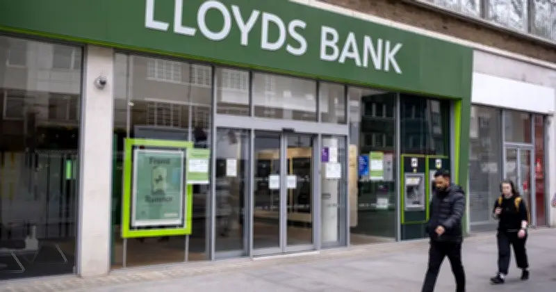 Lloyds and Halifax to Close 95 Branches From June 2026