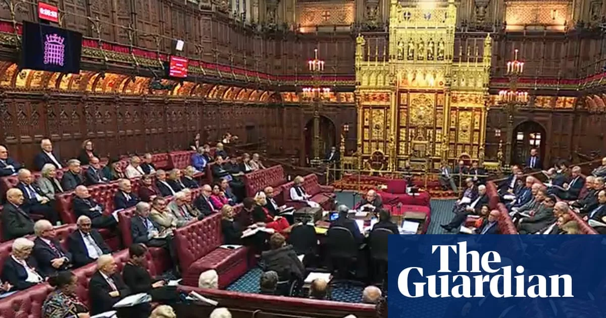 Starmer Restores Powers to Ousted Hereditary Peers in Lords Shake-Up