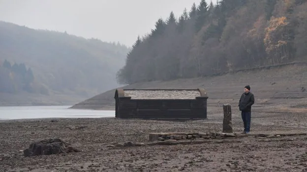 Lost Derwent Village Reappears From Reservoir During Drought