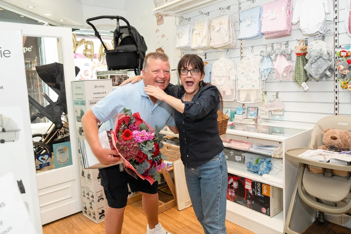 Lottery Winner Returns to Old Job With Flowers and Tickets