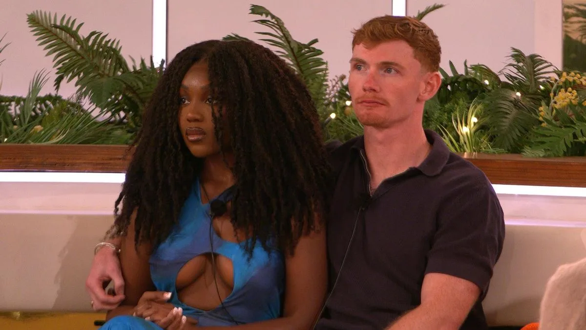 Love Island Fans Cringe at Forced All Stars Kiss