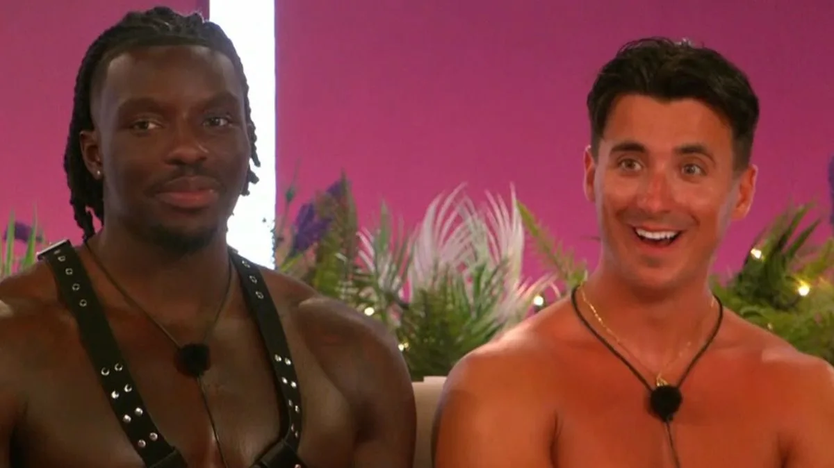 Love Island's Dejon Accused of 'Petty' Game Plan in Casa Amor