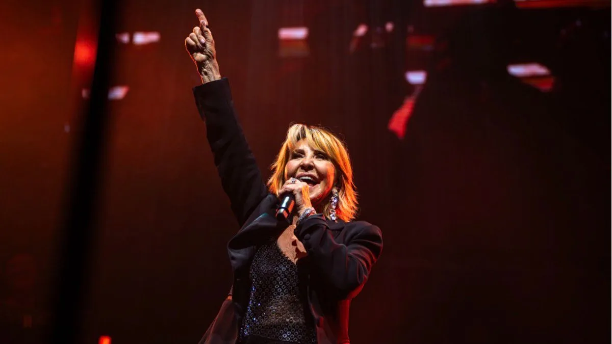 Lulu Reunites Take That Stars at Royal Albert Hall