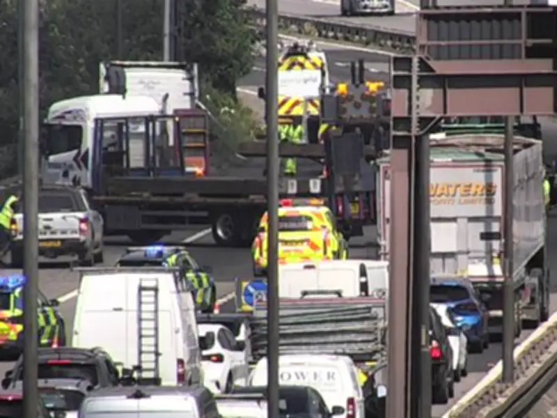 M4 crash brings motorway to standstill near Neath Port Talbot