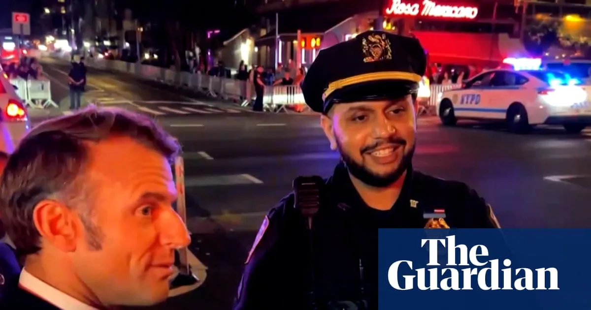 Macron forced to walk after Trump motorcade blocks his car in New York