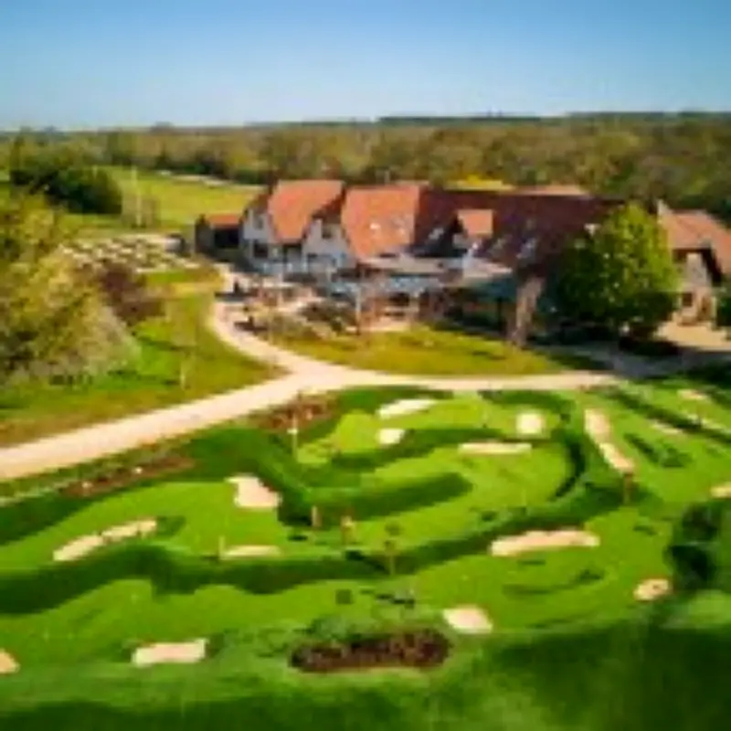 Mad Swans Golf Resort: Six Holes from £11.25, No Dress Code