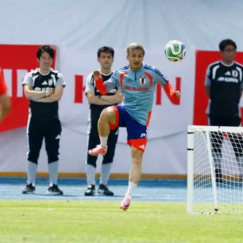 Maeda warns Dumfries as Celtic face Ghedjemis transfer decision