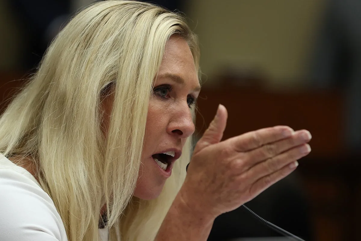 Greene Backs Kelly in 'Micropenis' Feud with Levin