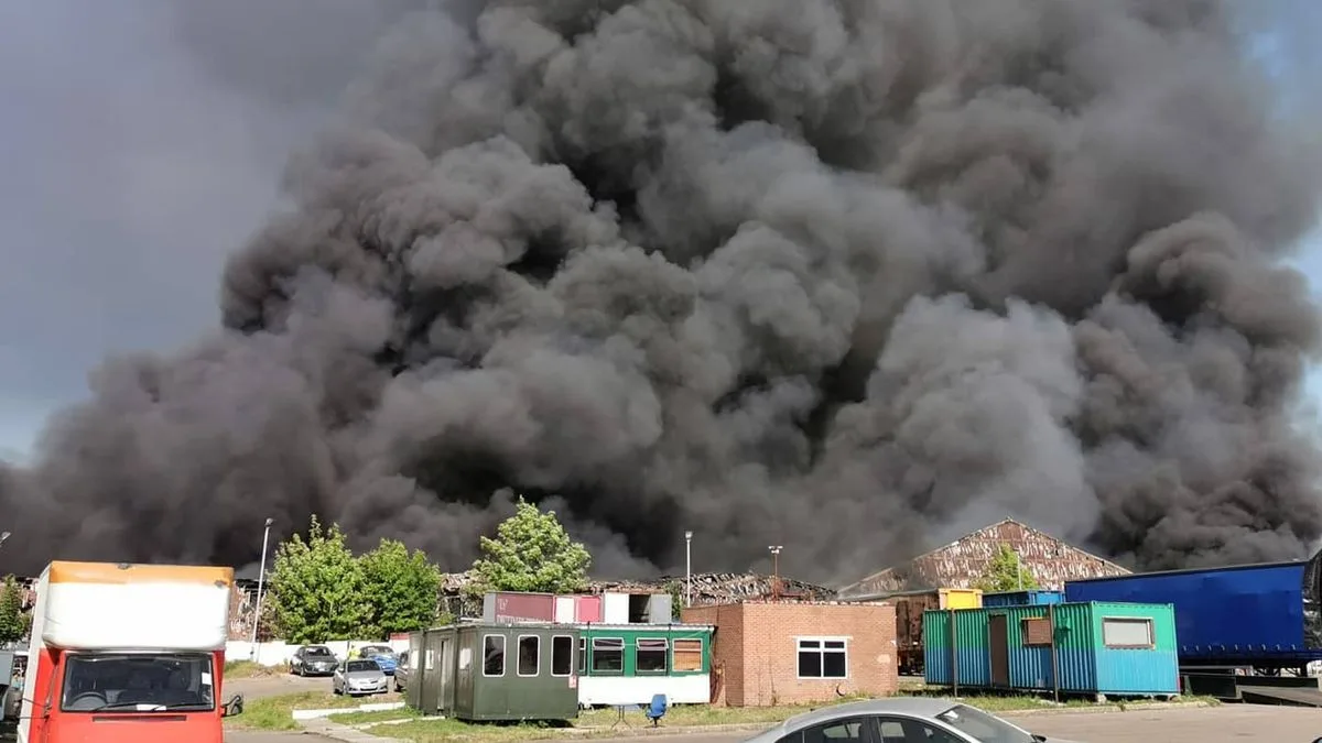 Fire Crews Battle Blaze at Nottinghamshire Industrial Estate for Over 12 Hours