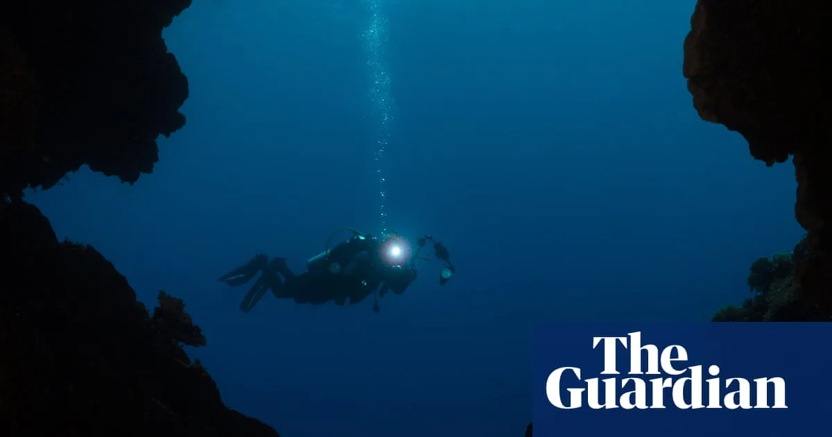 Maldives Cave Divers Sucked In By Current, Expert Says