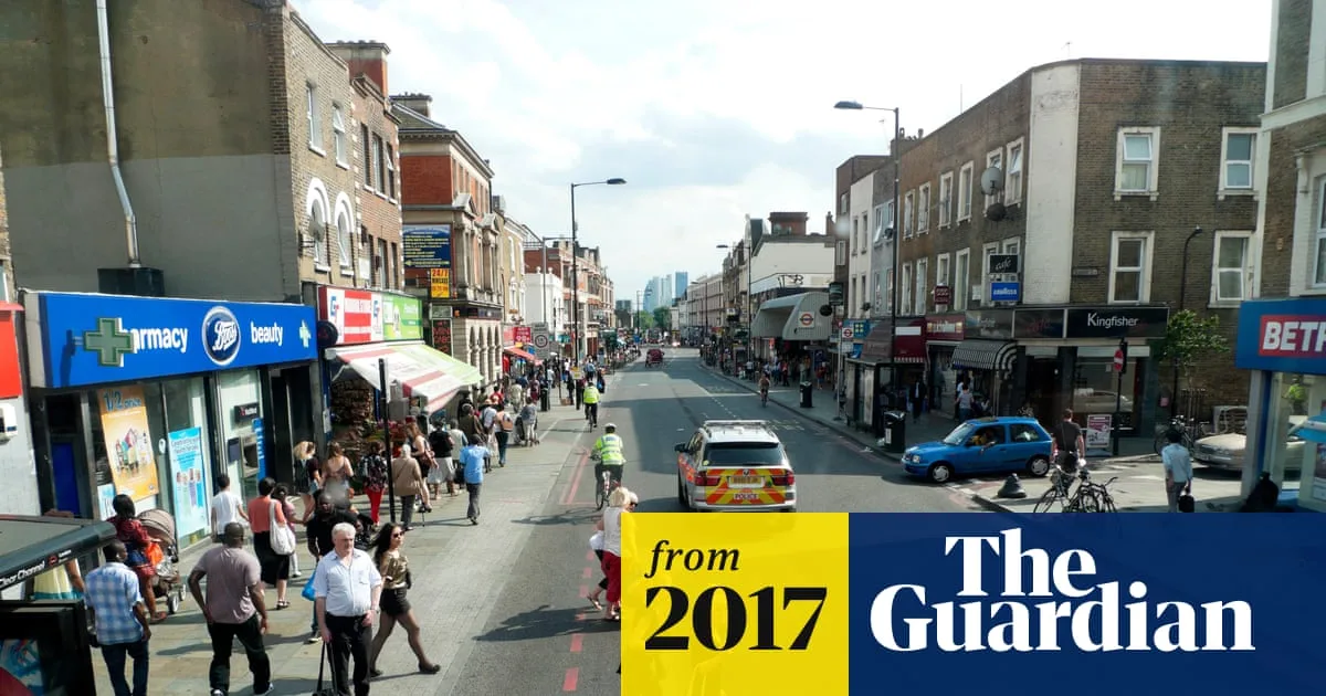 Man Dies After Struggle with Police in East London Shop