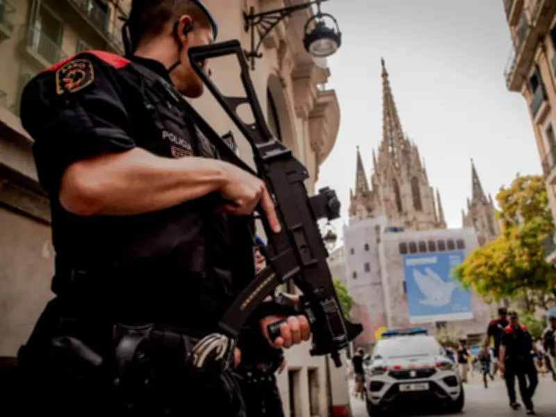 Man shot dead in Barcelona street; gunman on the run