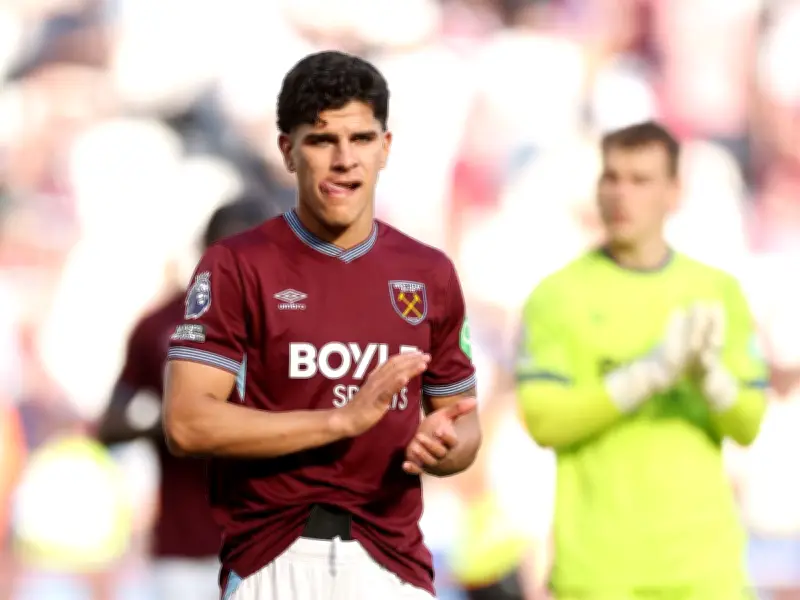 Man United Transfer News: £47m Star Agrees Deal, Fernandes Latest, Dortmund Twist