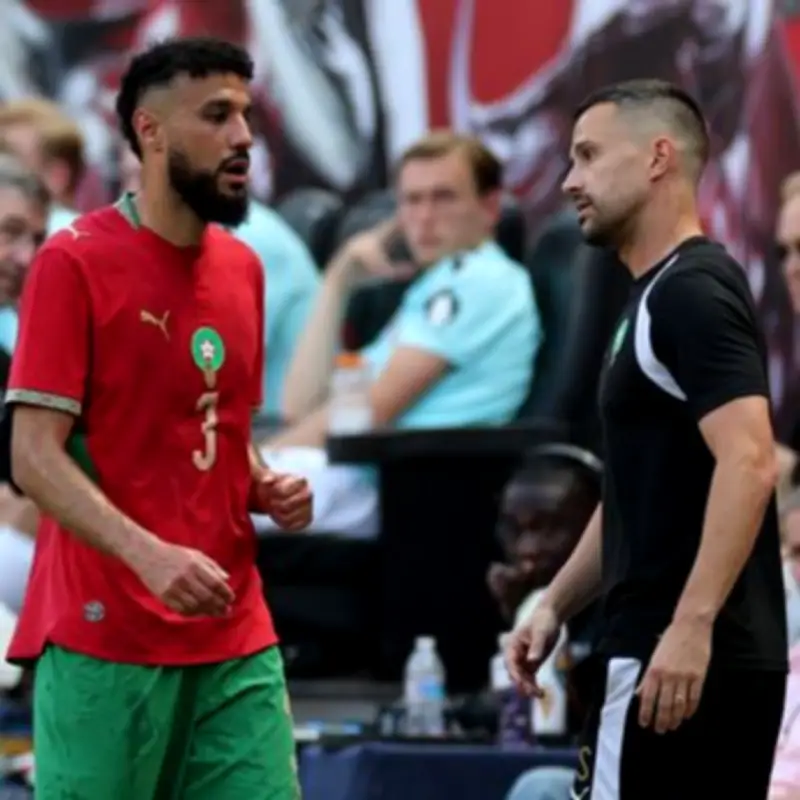 Man United's Mazraoui Suffers Injury Scare Ahead of World Cup