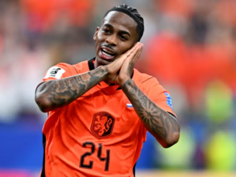 Man Utd Boosted in Summerville Chase as West Ham Eye Fatawu