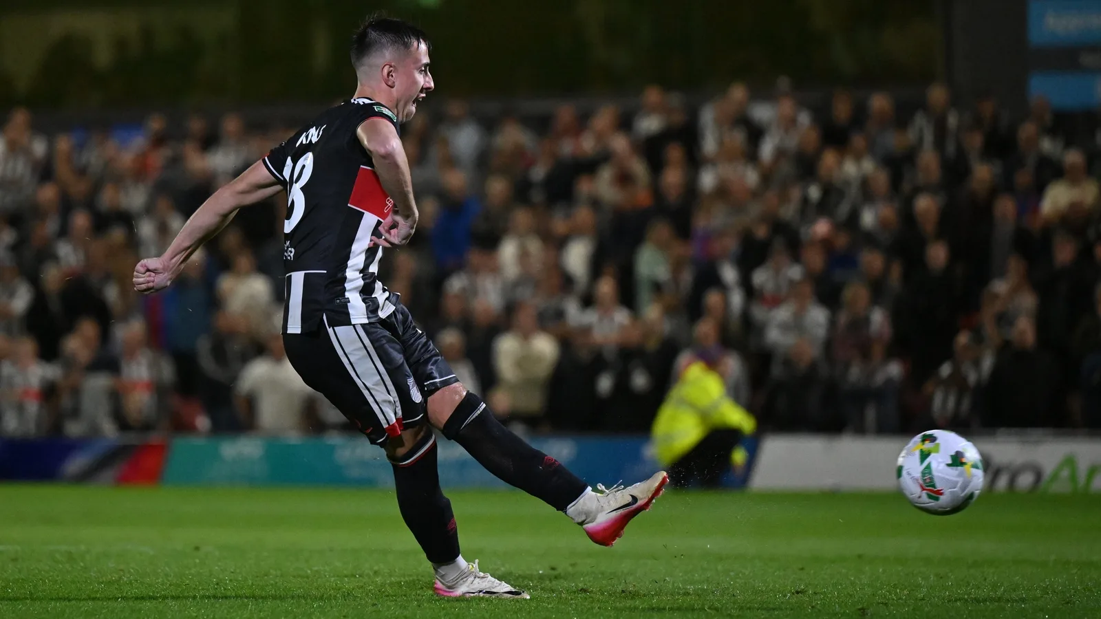 Grimsby Stun Man United in Carabao Cup Penalty Thriller
