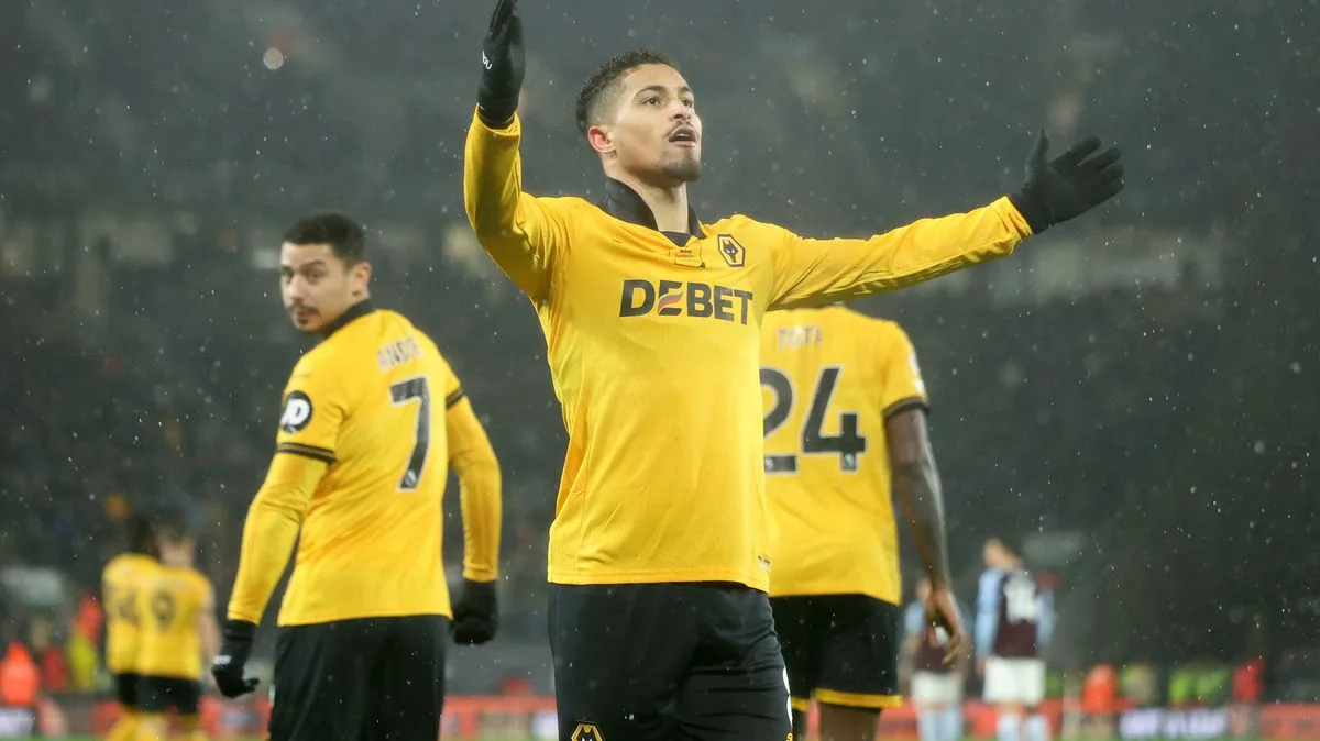 Man Utd Eye Wolves Midfielder Joao Gomes For Summer Transfer