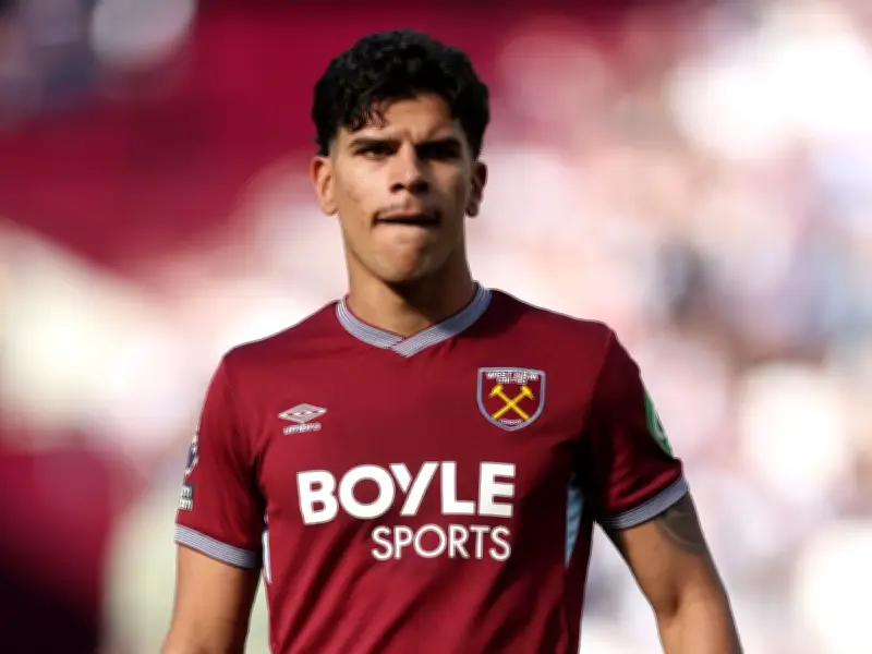 Man Utd Midfield Plans After Ugarte Injury: Fernandes Battle & Targets