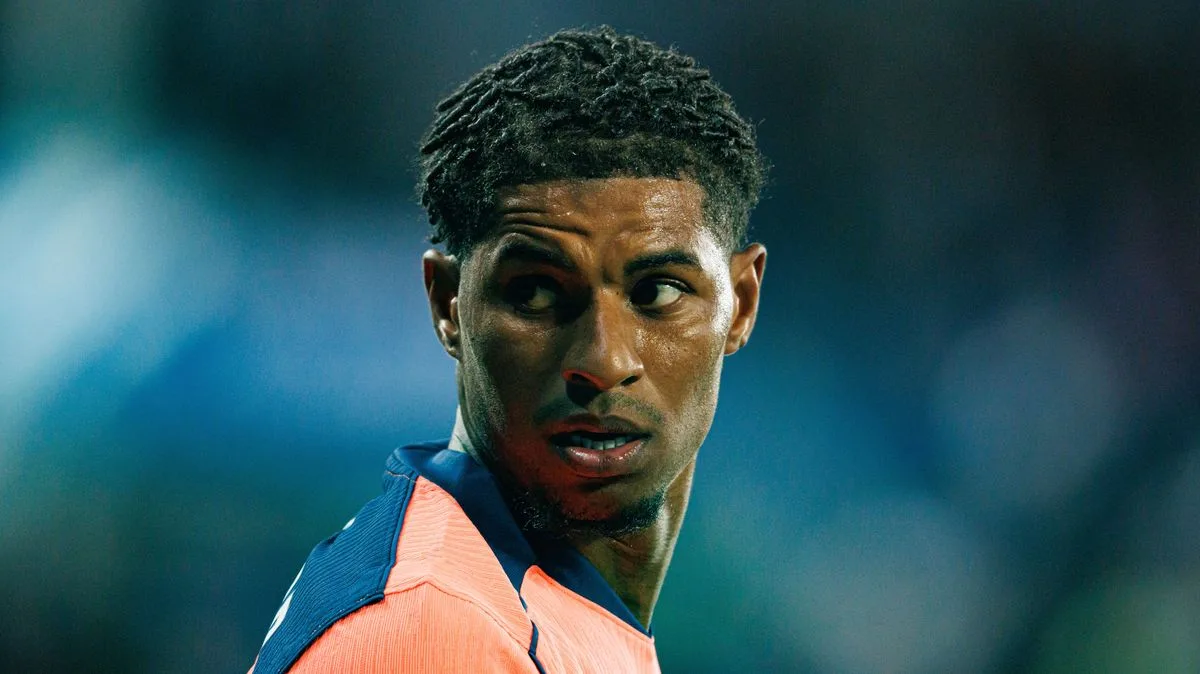 Marcus Rashford told to be 'selfish' and stay at Barcelona amid Man United transfer uncertainty