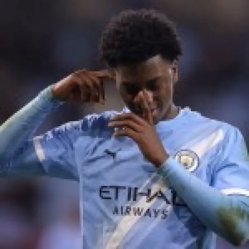 Manchester United eye Man City teenagers Parker and Cassim