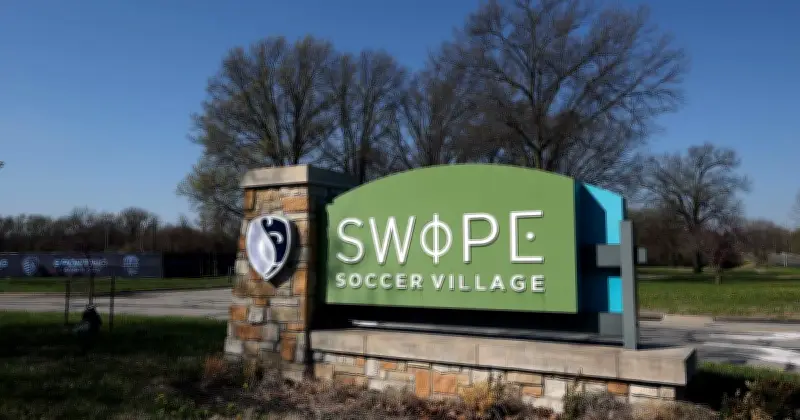 Manhunt After Kansas Shootings Near England World Cup Base