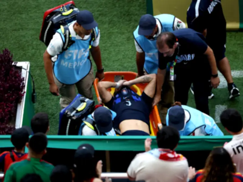 Manuel Ugarte Stretchered Off with Knee Injury at World Cup