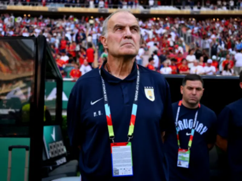 Marcelo Bielsa Substitutes Fernando Muslera at Half-Time in World Cup Clash