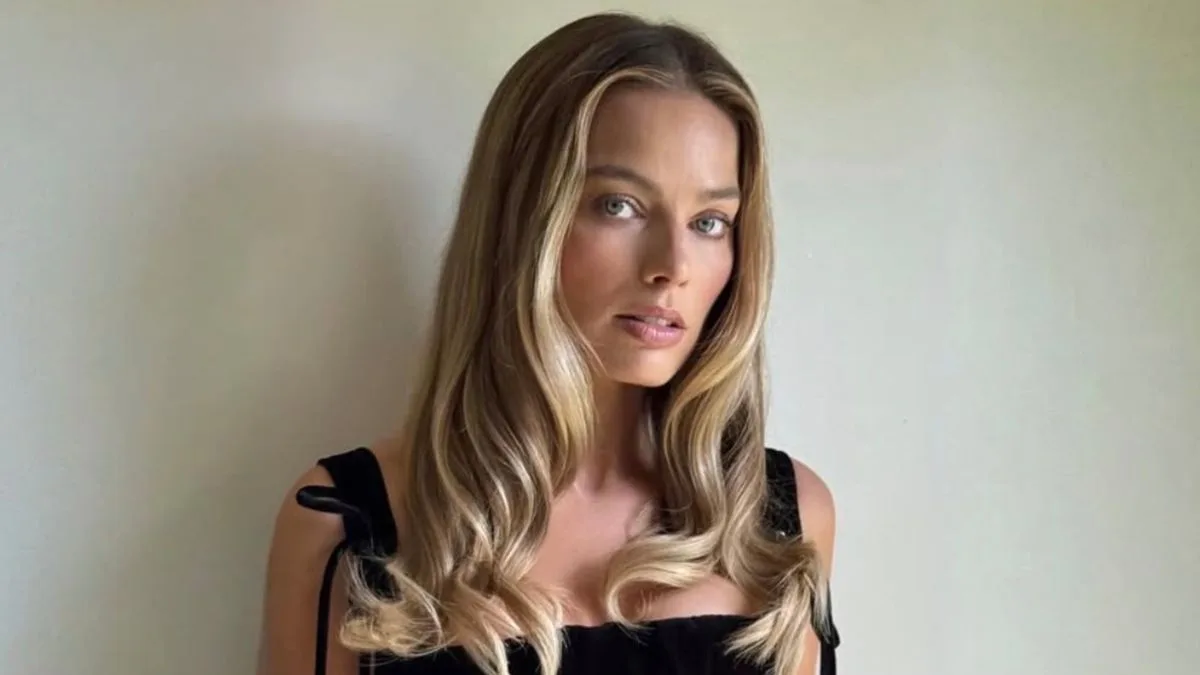 Margot Robbie's Mushroom Blonde Hair: The Perfect Autumn Shade