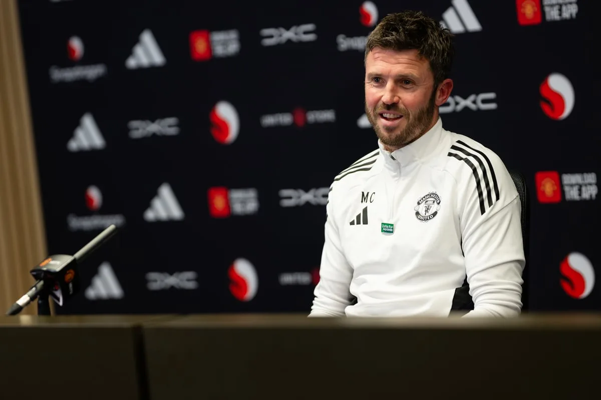 Martinez Returns for Man Utd; Carrick Undecided on Start