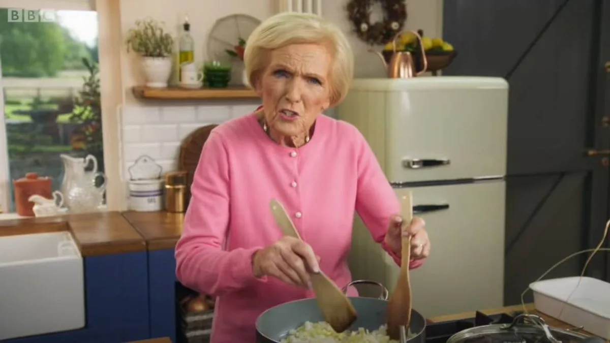 Mary Berry's 30-Minute Express Lasagne Recipe for a Quick Midweek Meal