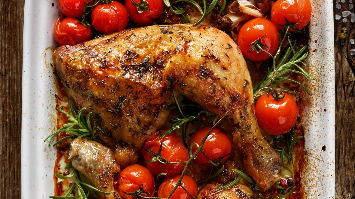 Mary Berry's Quick Chicken Tray Bake: A Freezer-Friendly Feast