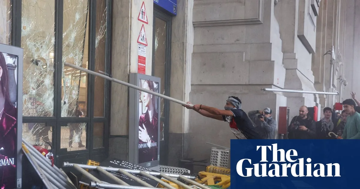 Tens of Thousands Protest Across Italy Against Gaza War, Disrupting Cities