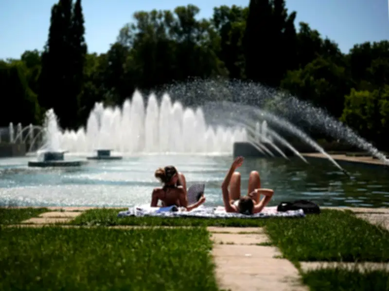 Met Office Names 31 Areas Staying Hot on Saturday as 34C Warning Continues