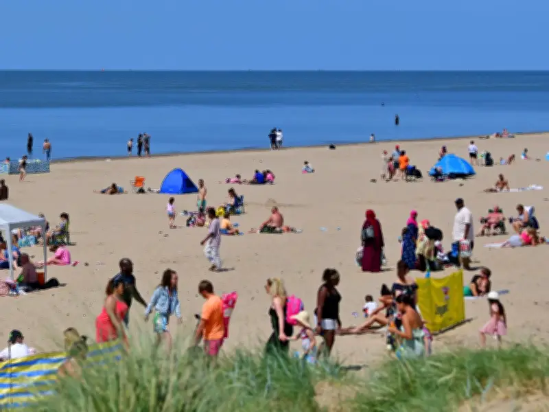 Met Office Predicts 'Very Warm' Weather for UK in Late June and July