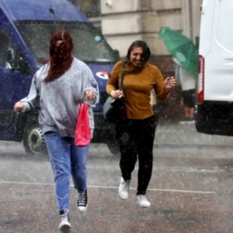 Met Office Warns of Thunderstorms and 30C Heat Across UK