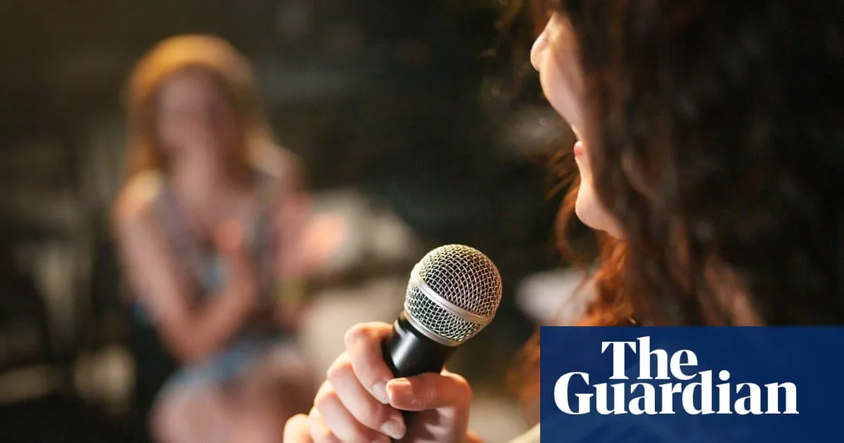 Microphones Weakening Actors' Voices, Experts Warn