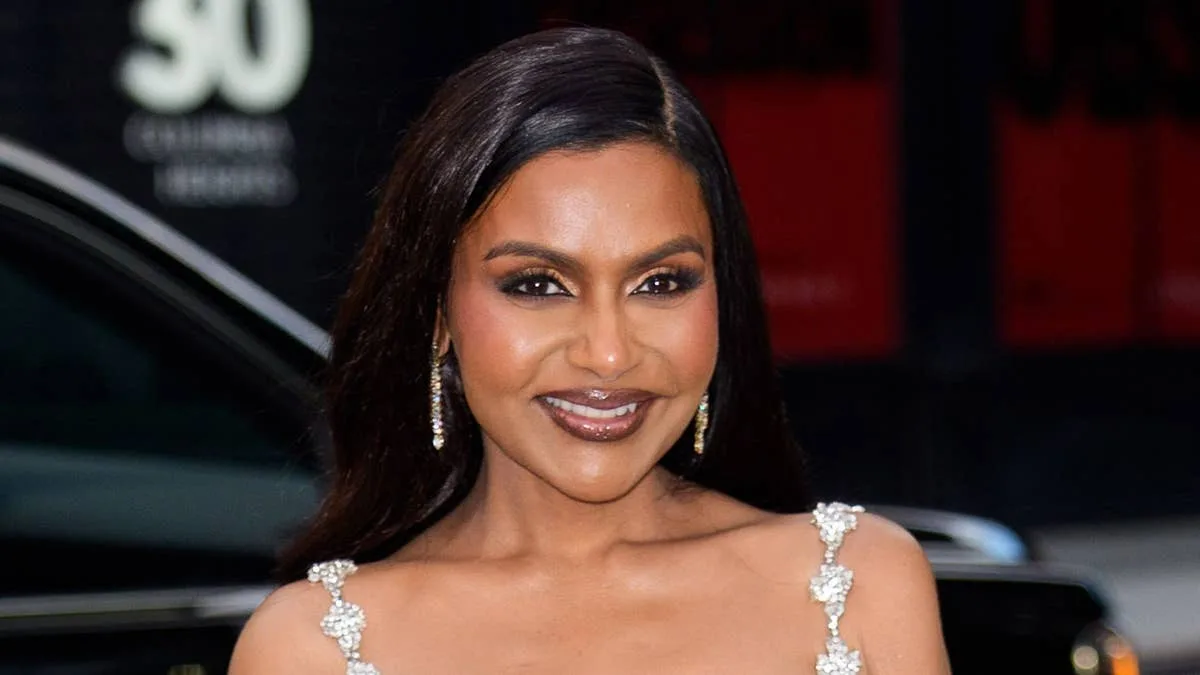 Mindy Kaling Shows Off Slim Figure in Gold Gown After 40lb Weight Loss