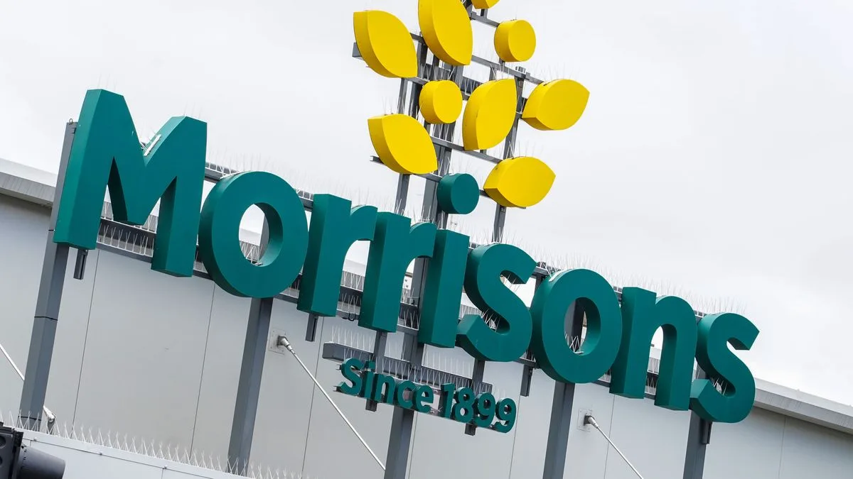 Morrisons Gives Away 50,000 Free Mince Pies for National Mince Pie Day