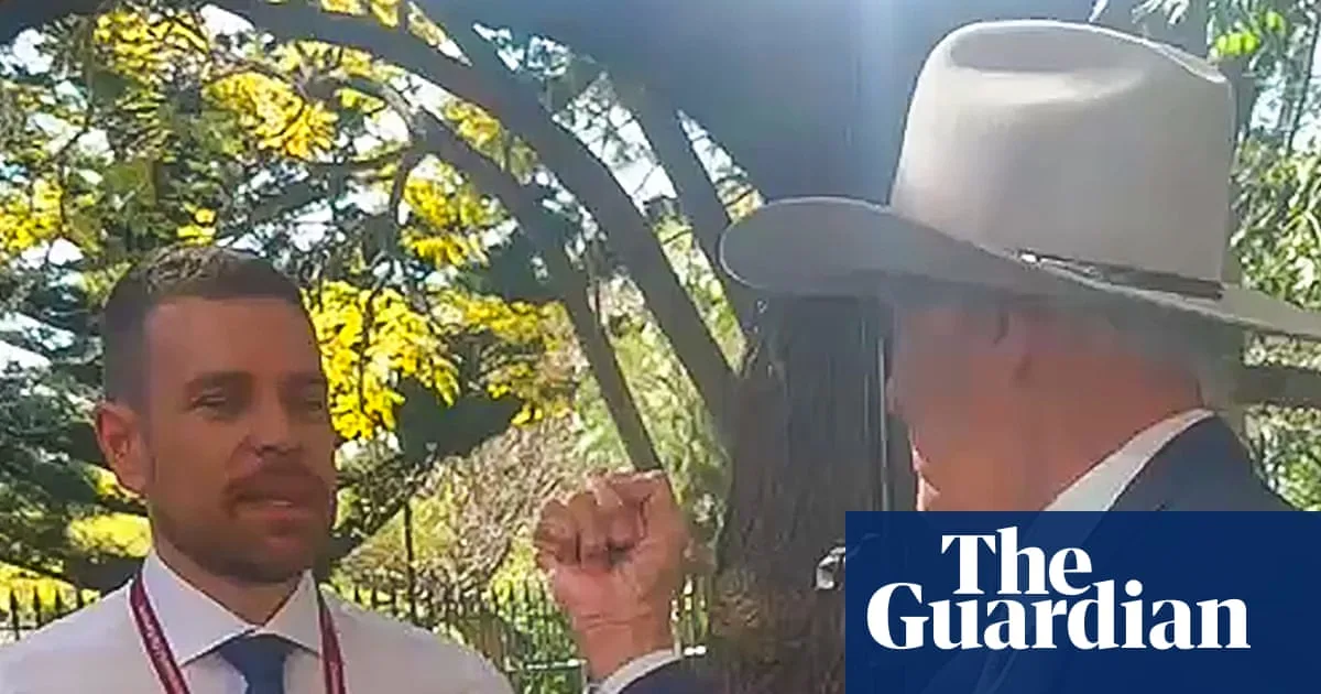 Bob Katter Threatens to Punch Journalist Over Heritage Comment