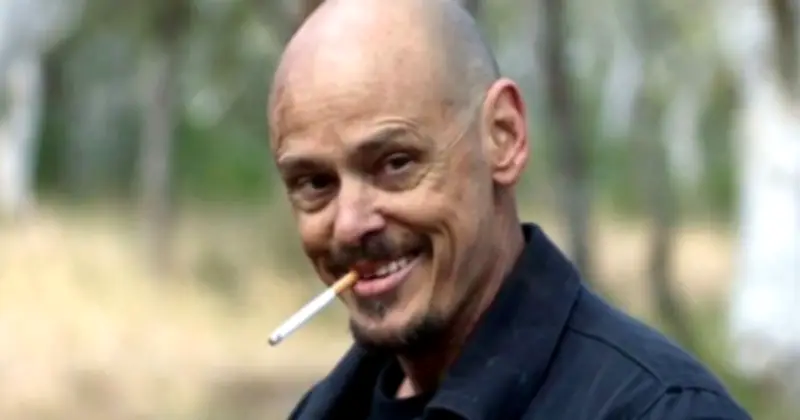 'Mr Inbetween' Hailed 'Greatest Show Ever Made' by Fans as Streaming Surges