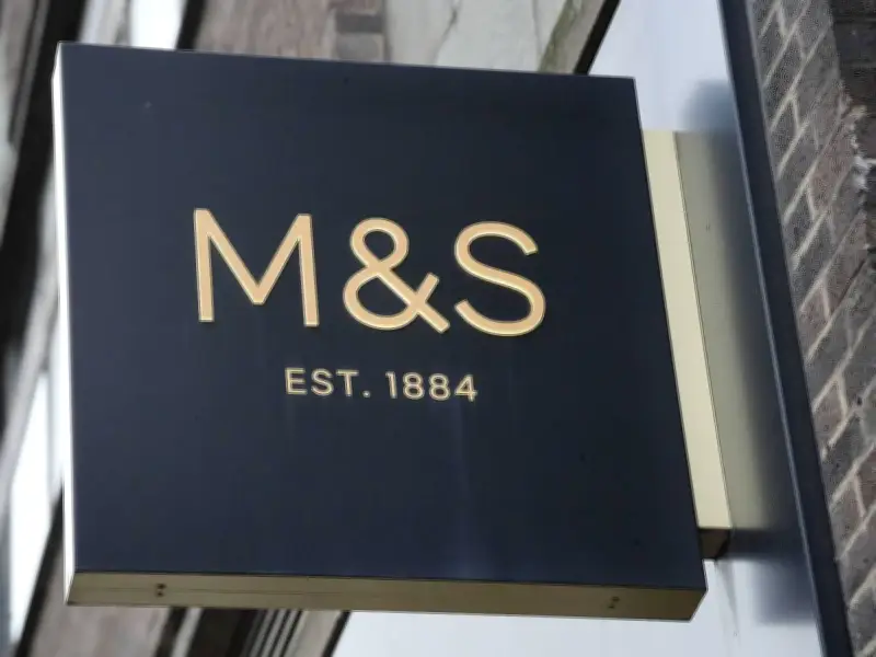 M&S Shoppers Nab Trendy Barrel Leg Jeans for £30, Rated 4.6 Stars